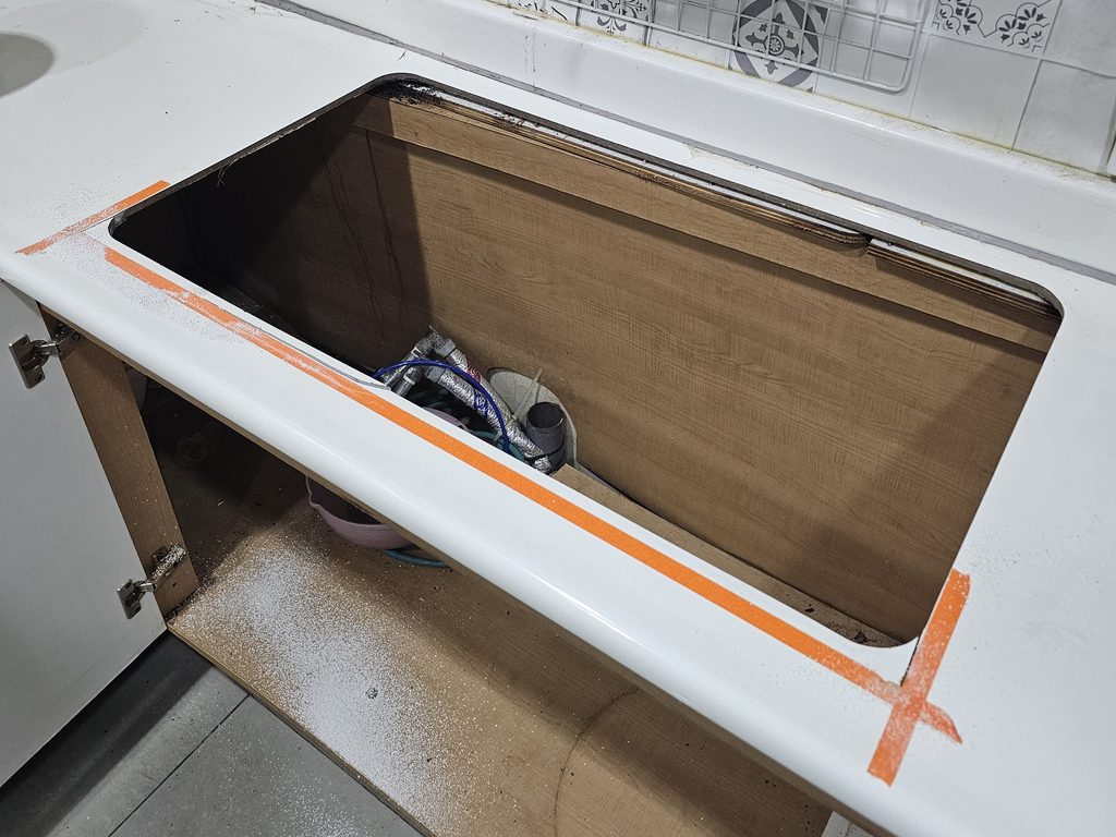 사각싱크볼 설치를 위한 상판 측정