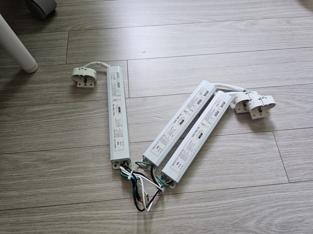 화성 새솔동 LED조명 교체 설치, 어두워진 실내를 밝고 편안하게